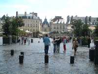 2707_rennes4 Rennes aprs la pluie : Place de la mairie.